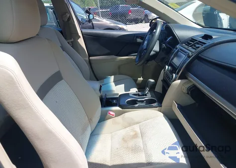 2013 Toyota Camry Le z USA, uszkodzony, nr VIN 4T4BF1FKXDR322442